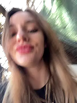 Night_dreams – webcam-show