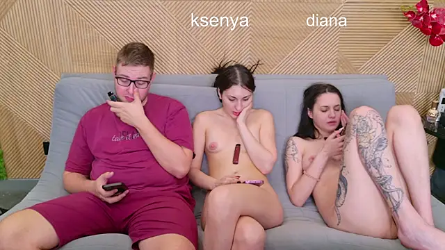 Ksenny Pertunjukan Webcam