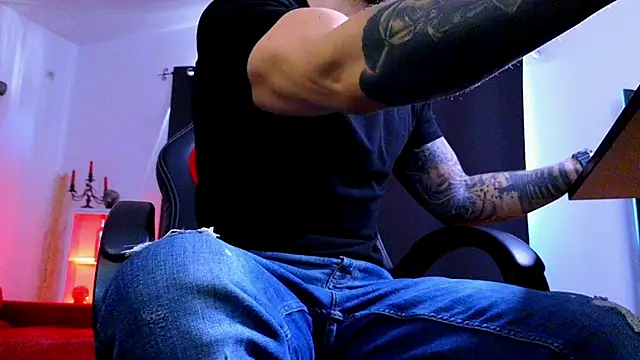 MightyAaron66's Webcam Show