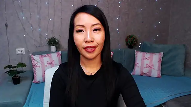 LiaPak: онлайн-секс-чат