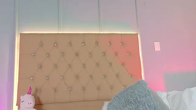 Chatroom XXX en direct de CandyRose__