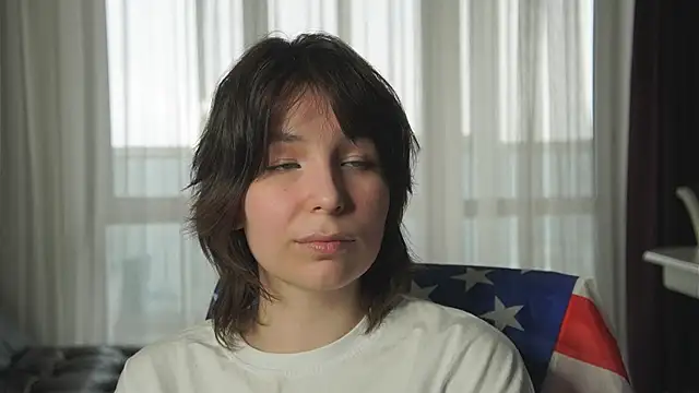 LekishaSandler Show in webcam