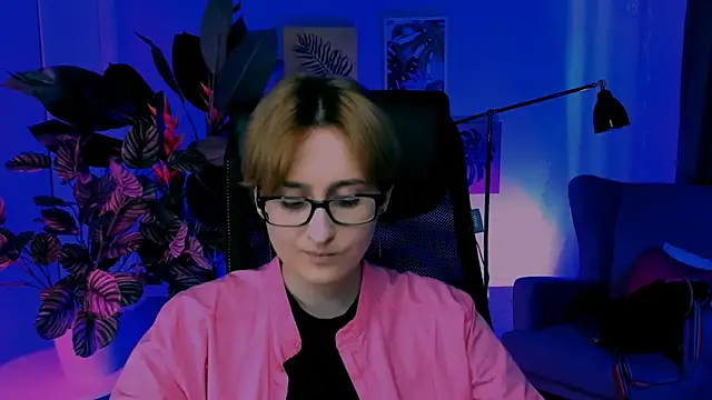 LixeLuna Adlı Modelin Canlı XXX Sohbeti