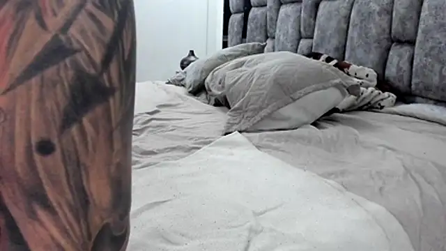 Show modela MalconStonne na web-kameri