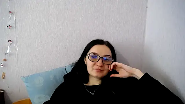 Shiny_gine's Live XXX Chat