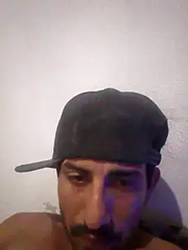 Tu_ChicoMalo22CM Show in webcam