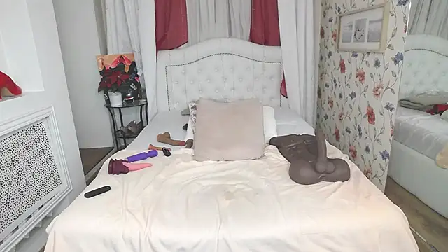 AmiHotGranny's Live XXX Chat