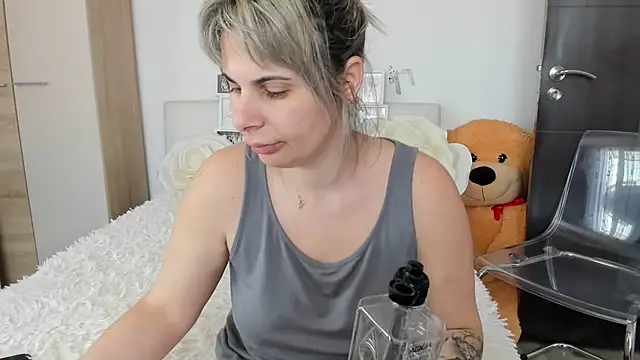 sweetemy4u Chat XXX live