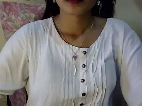 Shab_M Adlı Modelin Canlı XXX Sohbeti