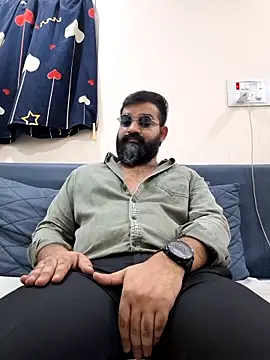 Fun_Guuy Chat XXX live