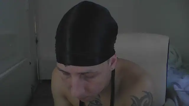 Pokazy przed kamerką – TitanNoir