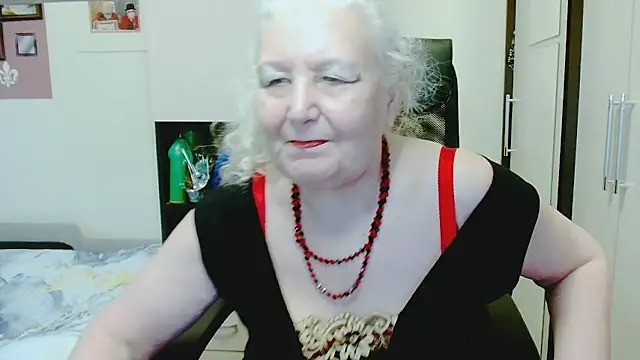 دردشة GrannyAlisa الجنسية المباشرة