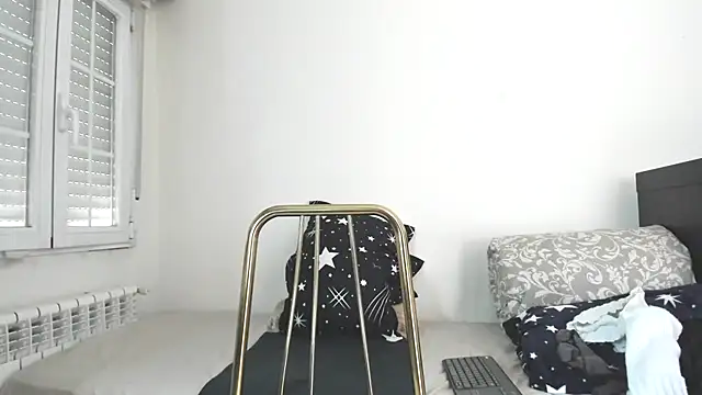 CristalDivineのライブXXXチャット