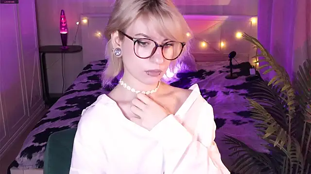 _Moonlight_t's Live XXX Chat