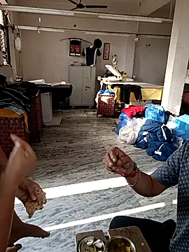 KumarSilencesex21: διαδικτυακό σόου στην κάμερα