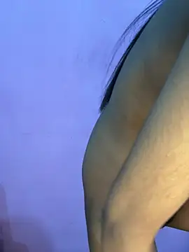 Small_Titss Chat XXX in diretta