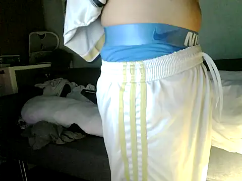 boyhigh1997 即時 XXX 聊天