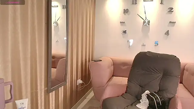 Luna_Millers Chat XXX live