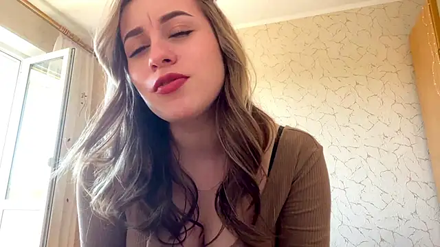 SpringSummers Chat XXX live