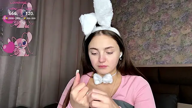 LoraDavi Chat XXX live