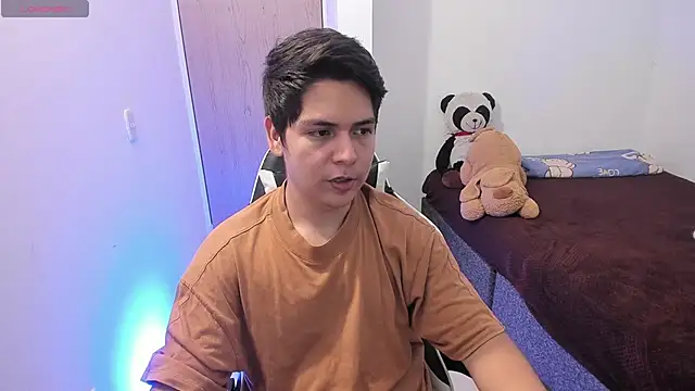 Asta_YunoXXX webkamerás műsora