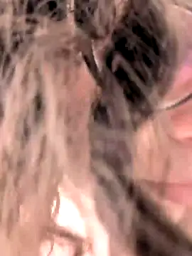 Онлайн чат XXX IreneBlue_