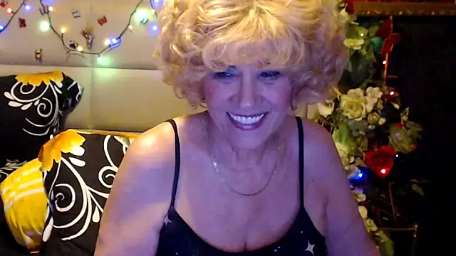 Онлайн чат XXX HappyWomanOn