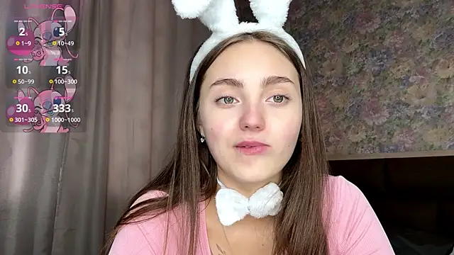 Онлайн чат XXX LoraDavi