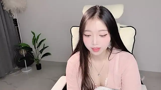 Yukiy8877's Live XXX Chat