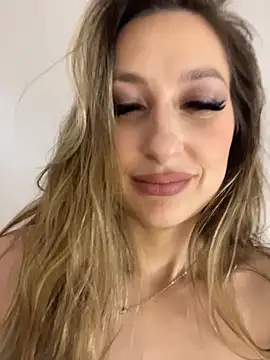 Alyxra Live XXX Chat