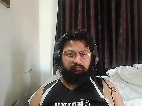 Dollseye: вебкам-шоу