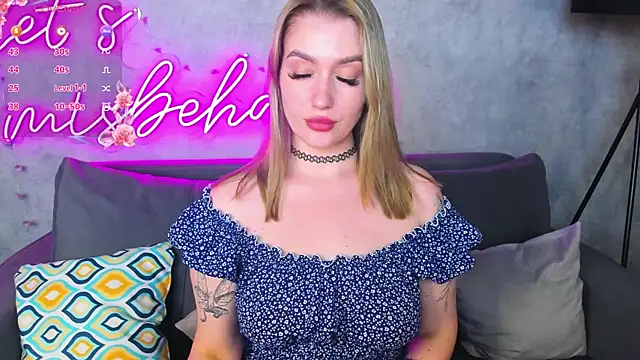 Chat +18 de Viickie_Nelsson ao vivo