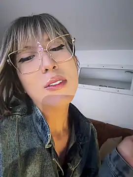 Conny_777 webkamerás műsora