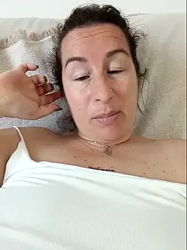 XXX chat uživo modela bichota85