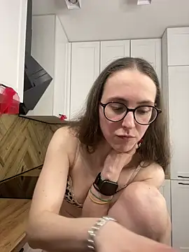 Czat XXX na żywo – MartiniiSelenna