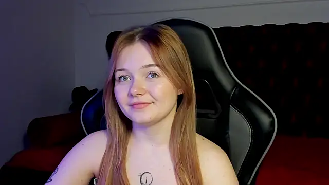 Онлайн чат XXX ElinaVale