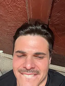 Chat XXX en directo de Millennialcum