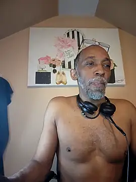 Chat XXX en directo de Lonelynudist59