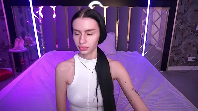 Snow_WhiteeeX: онлайн-секс-чат