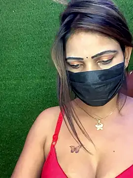 CUTI-NAINA live XXX chat