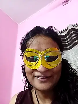 XXX chat uživo modela Gullapi