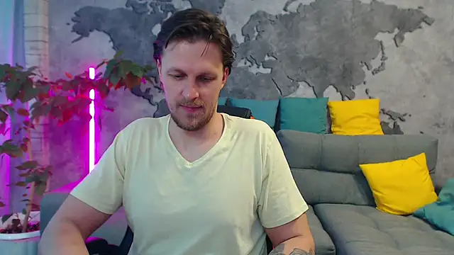 Pokazy przed kamerką – VikingChrisss