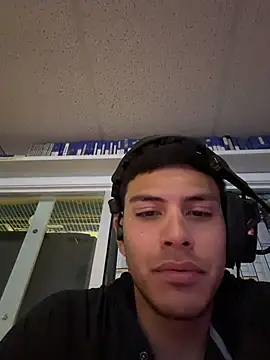 StrokingDaddy4 élő XXX-chatje