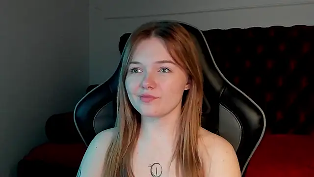 ElinaVale: απευθείας συνομιλία ΧΧΧ