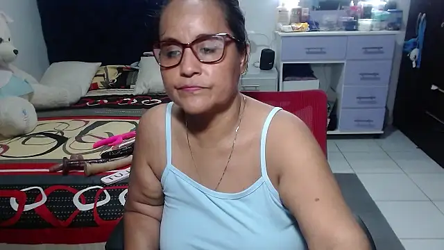 Онлайн чат XXX pervert_mommy_