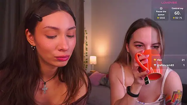 AricaPetties 웹캠 쇼