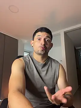 Chat +18 de TroyeSavage ao vivo