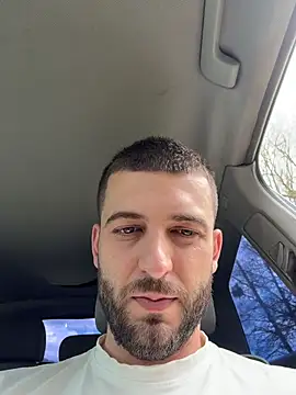 Pablo_Hornyguy95's Live XXX Chat