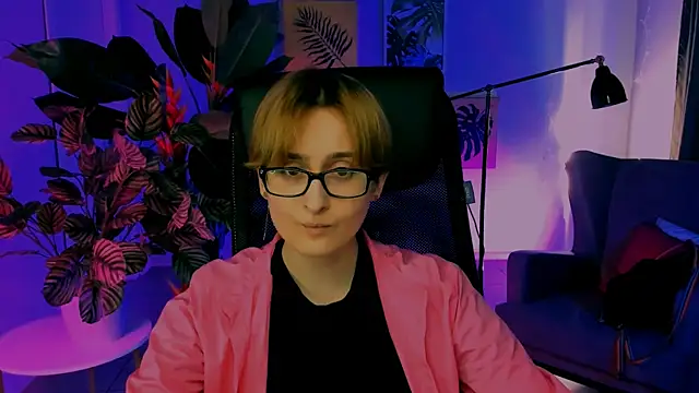 LixeLuna Adlı Modelin Canlı XXX Sohbeti