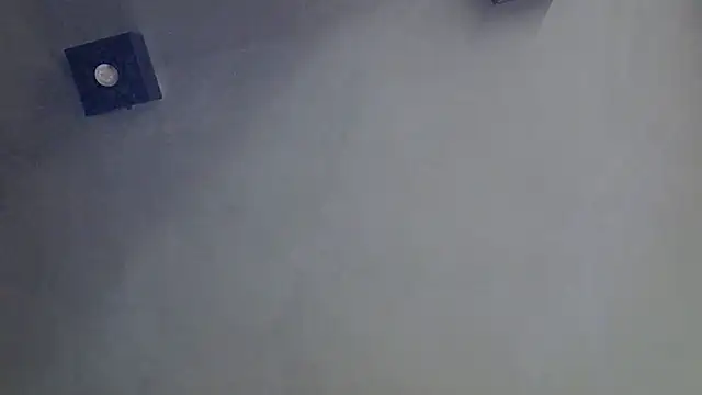 SkinnyKittenのライブXXXチャット